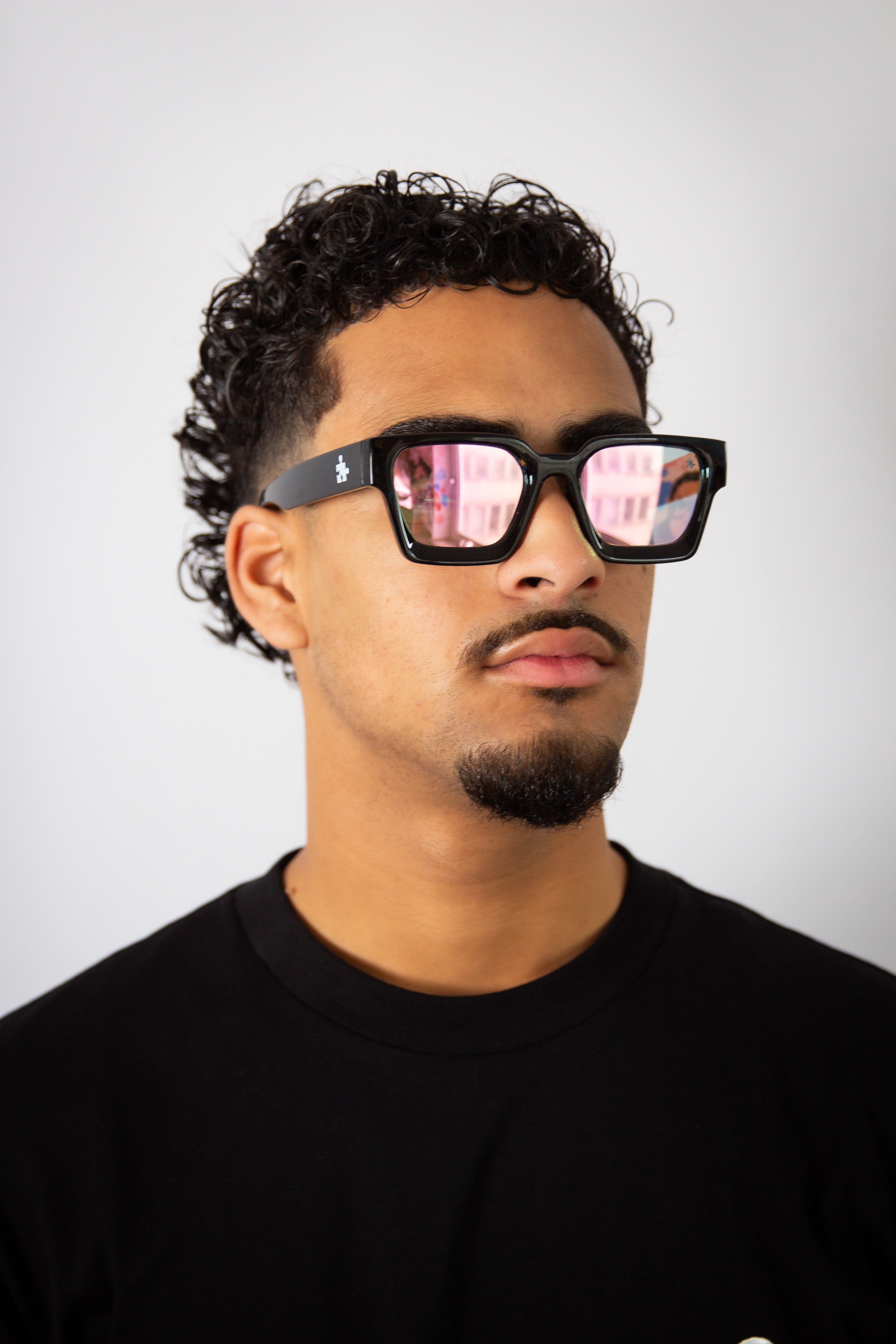 Classic (Black/Supreme)