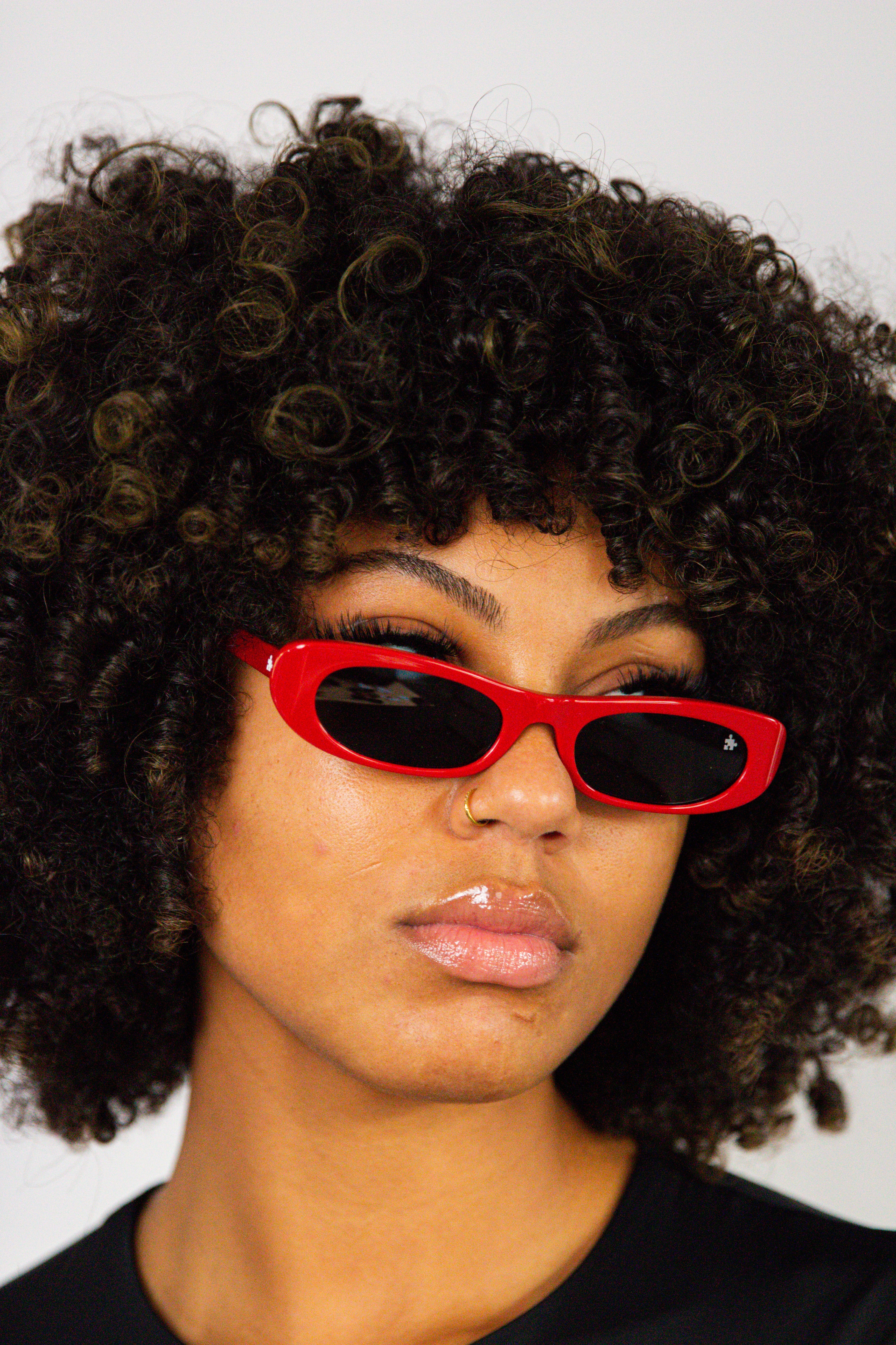 Liora (Red)