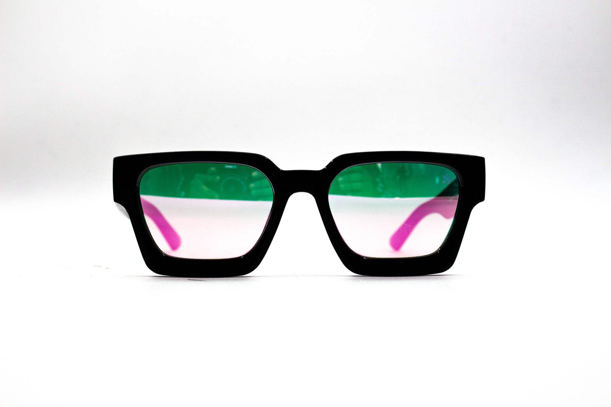 Classic (Black/Supreme)